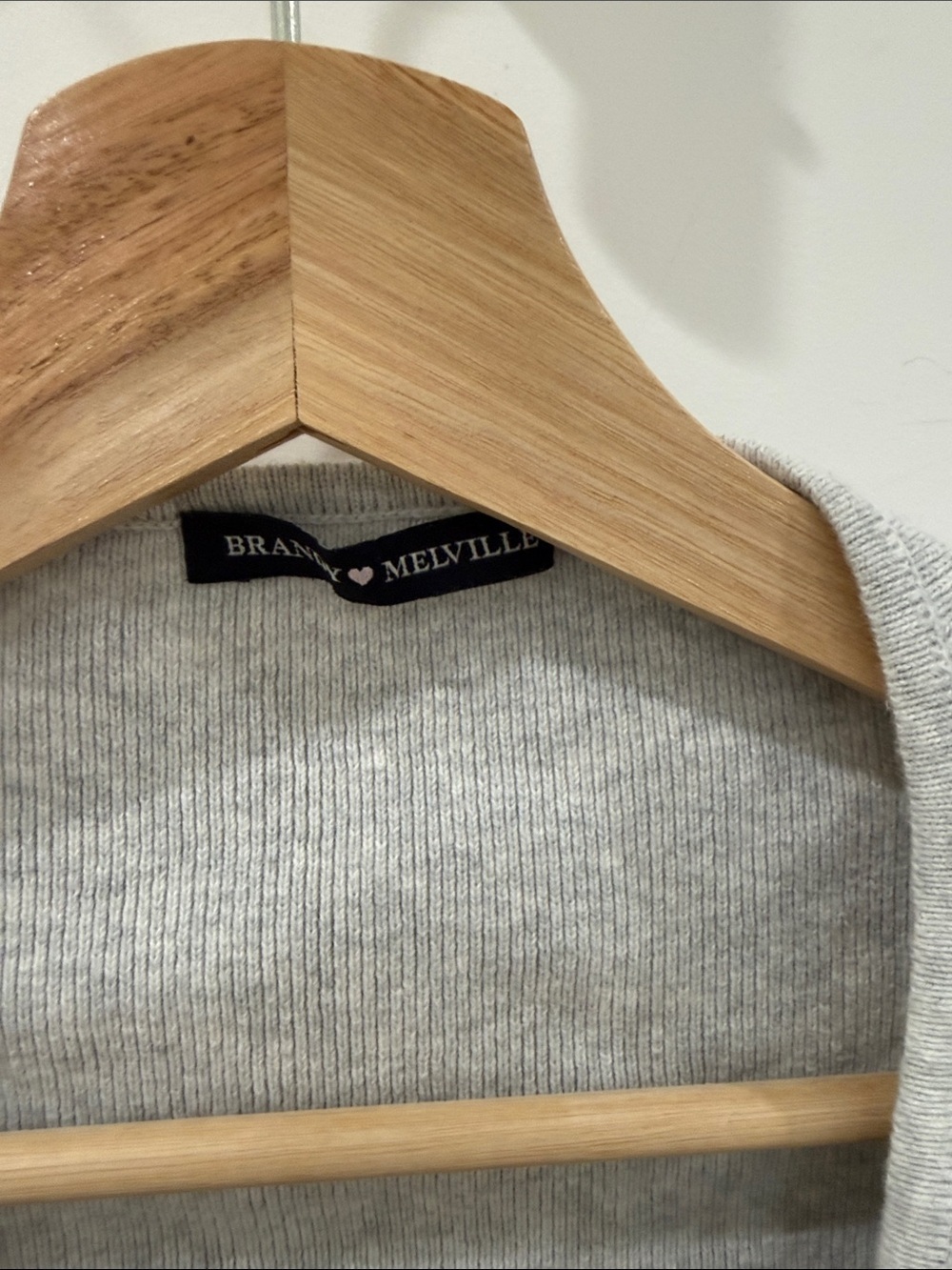Brandy Melville Cardigan - Picture 2 of 2